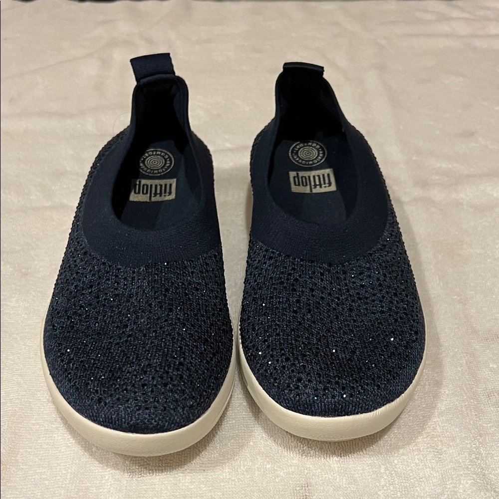 FitFlop |
Uberknit Crystal Ballerina Flats - Picture 3 of 15